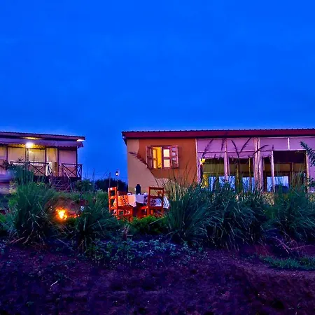 Wild Tracks Overland Camp Kasese Chambre photo
